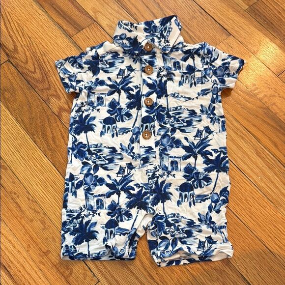 Posh Peanut x The Loft Navy and White Floral Collared Henley Romper 6-9M - Picture 1 of 2